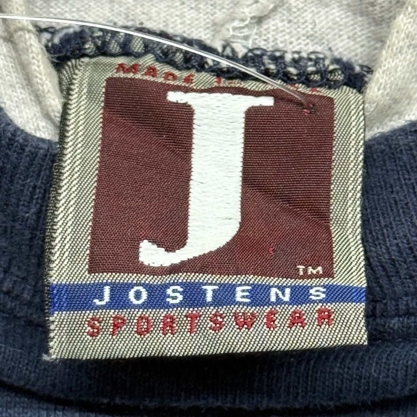 Cleveland Indians, 1993 Snoopy Hooded T-shirt, Size: Medium