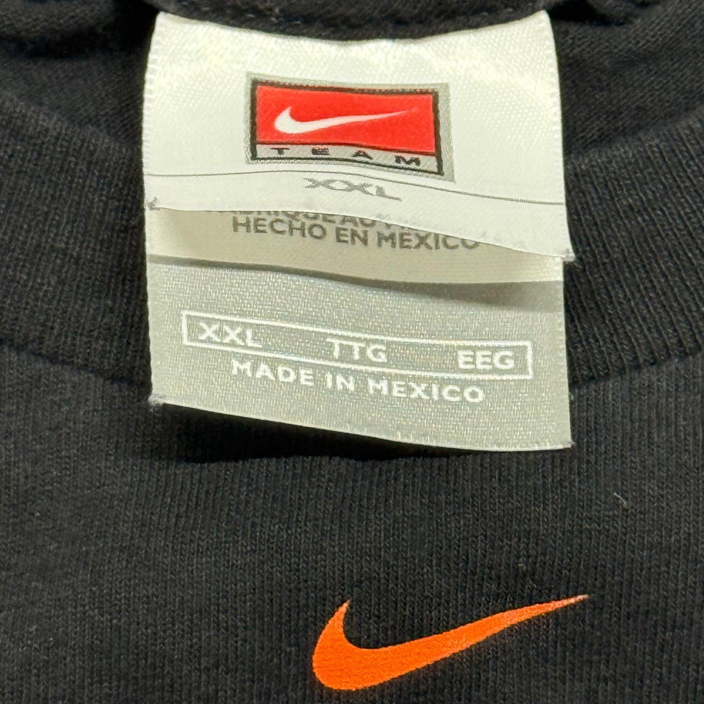 Cleveland Cavaliers, Vintage 2000s Nike, Darius Miles T-Shirt, Size: XXL